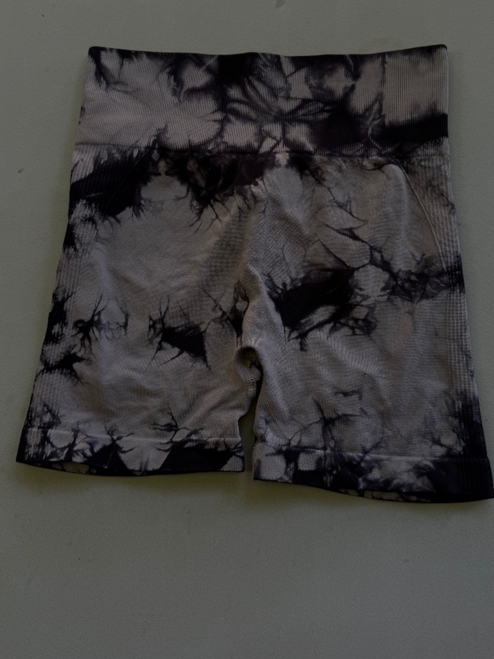 Seamless Tie-Dye Biker Shorts – Size S